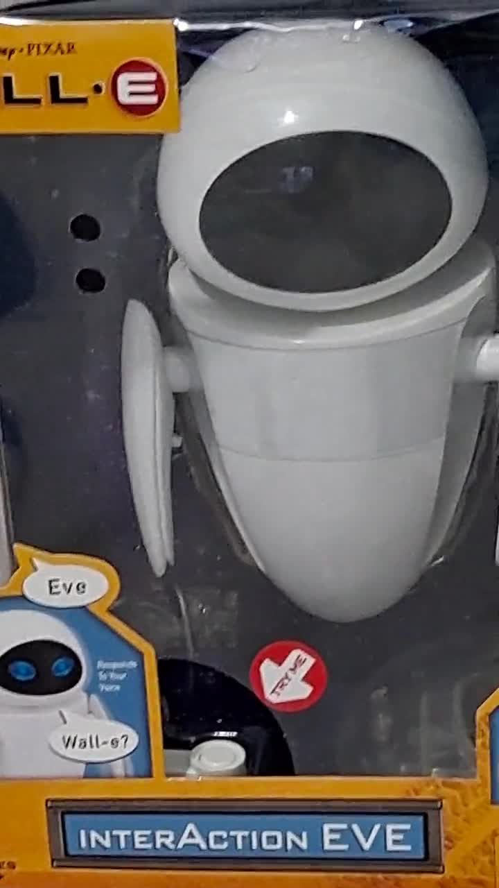 【海外製】THINK WAY社　INTERACTION EVE WALL-E Disney Pixar Wall-E Remote Control Robot Eve 6'' Figure