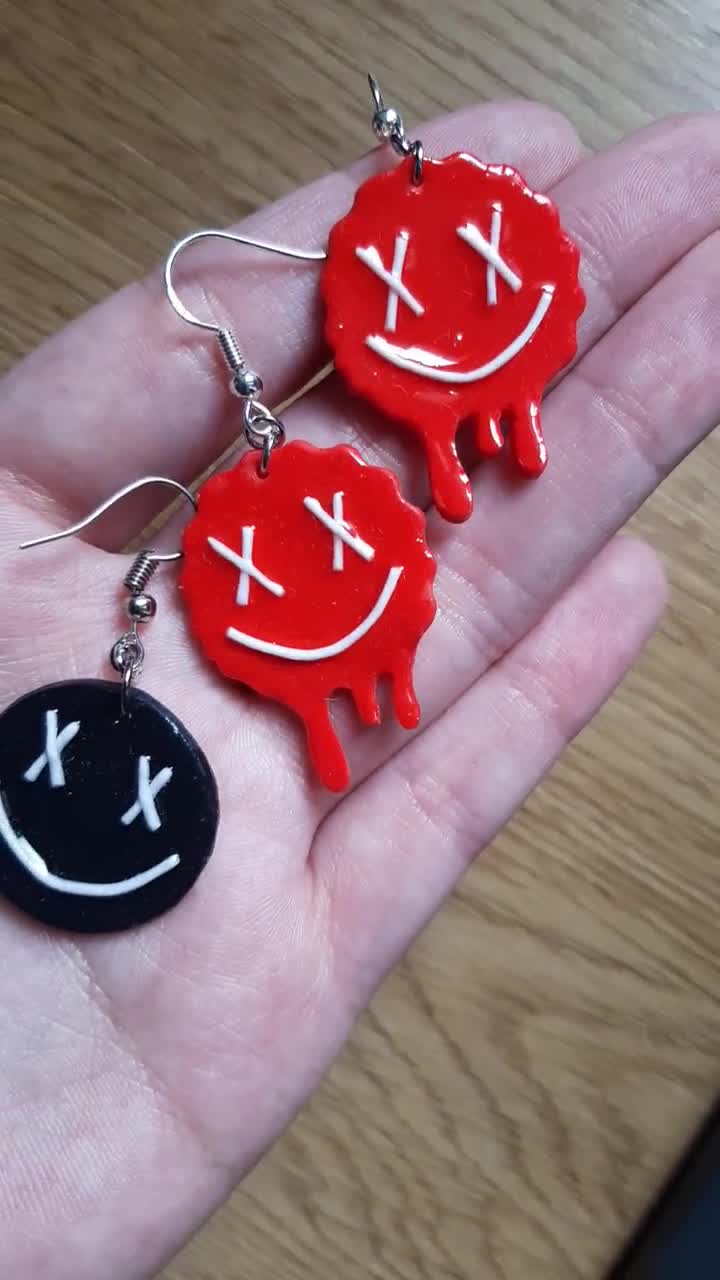 Louis Smiley Face Inspired Keychain One Direction Merch 