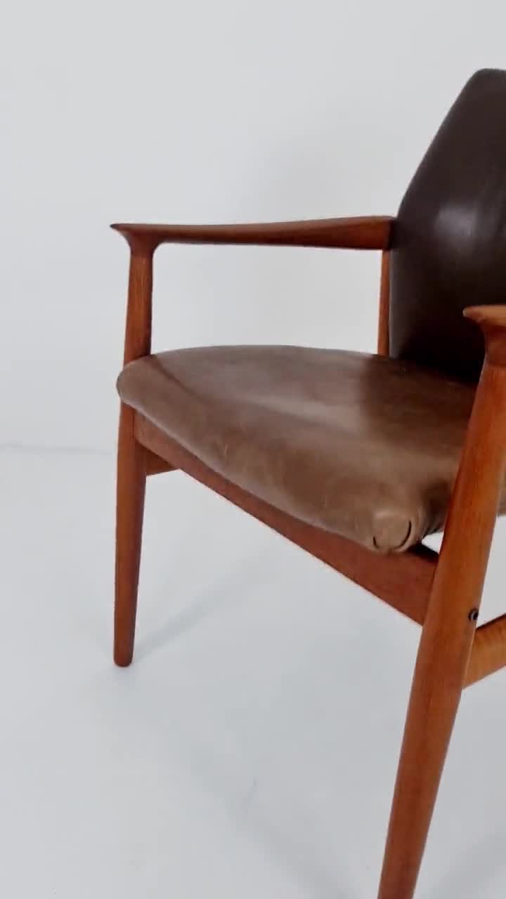 Danish teak and leather chair by Grete jalk for Glostrup Möbelfabik, 1960s video poster
