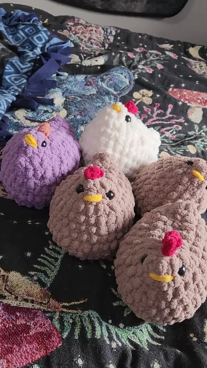 Mabel Chicken CROCHET PATTERN -  Sweden