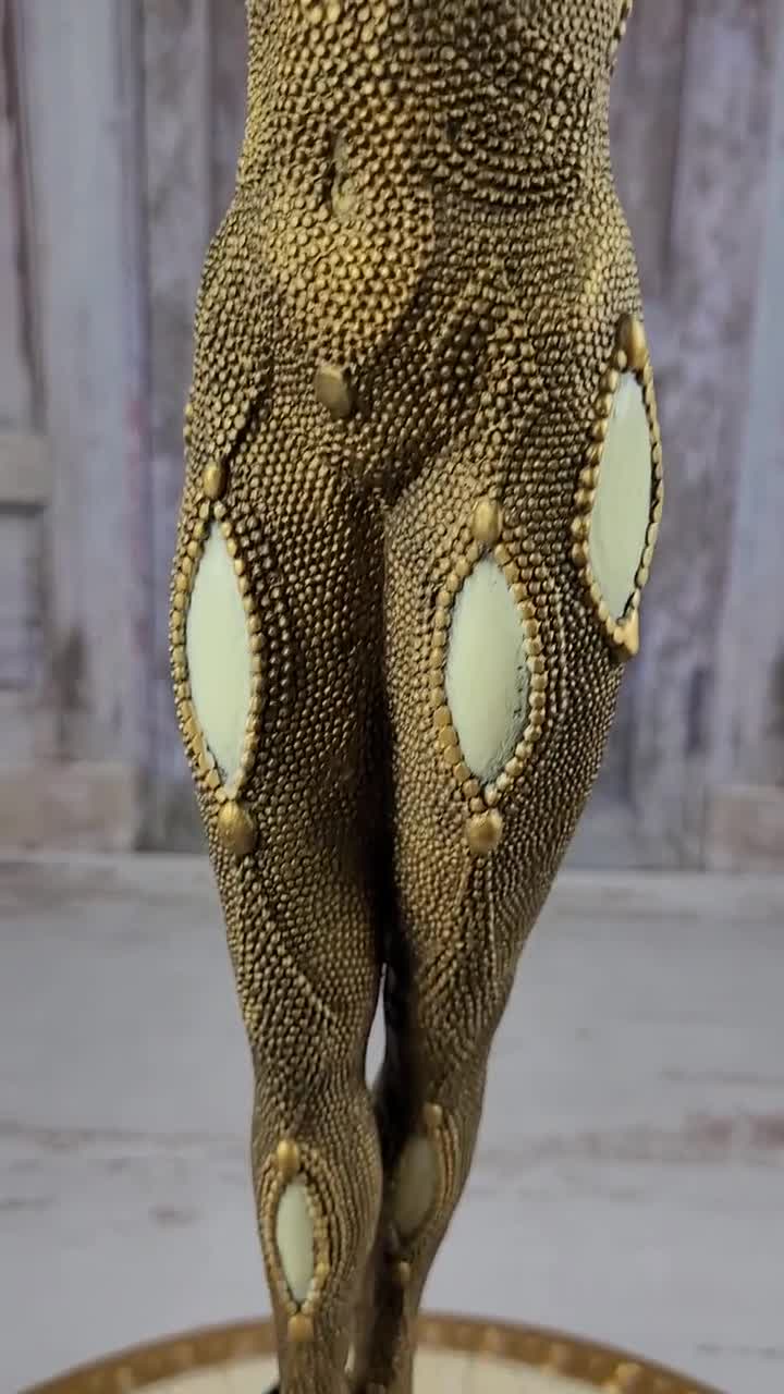 Statuetta Scalatrice Donna In Bronzo - Decorazione Per Interni Ed Esterni, 73cm - Foto 2