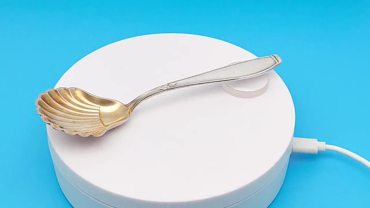 Petit Sucrier En Plaqué Argent Avec Sa Cuillère - Style Ancien - Occasion