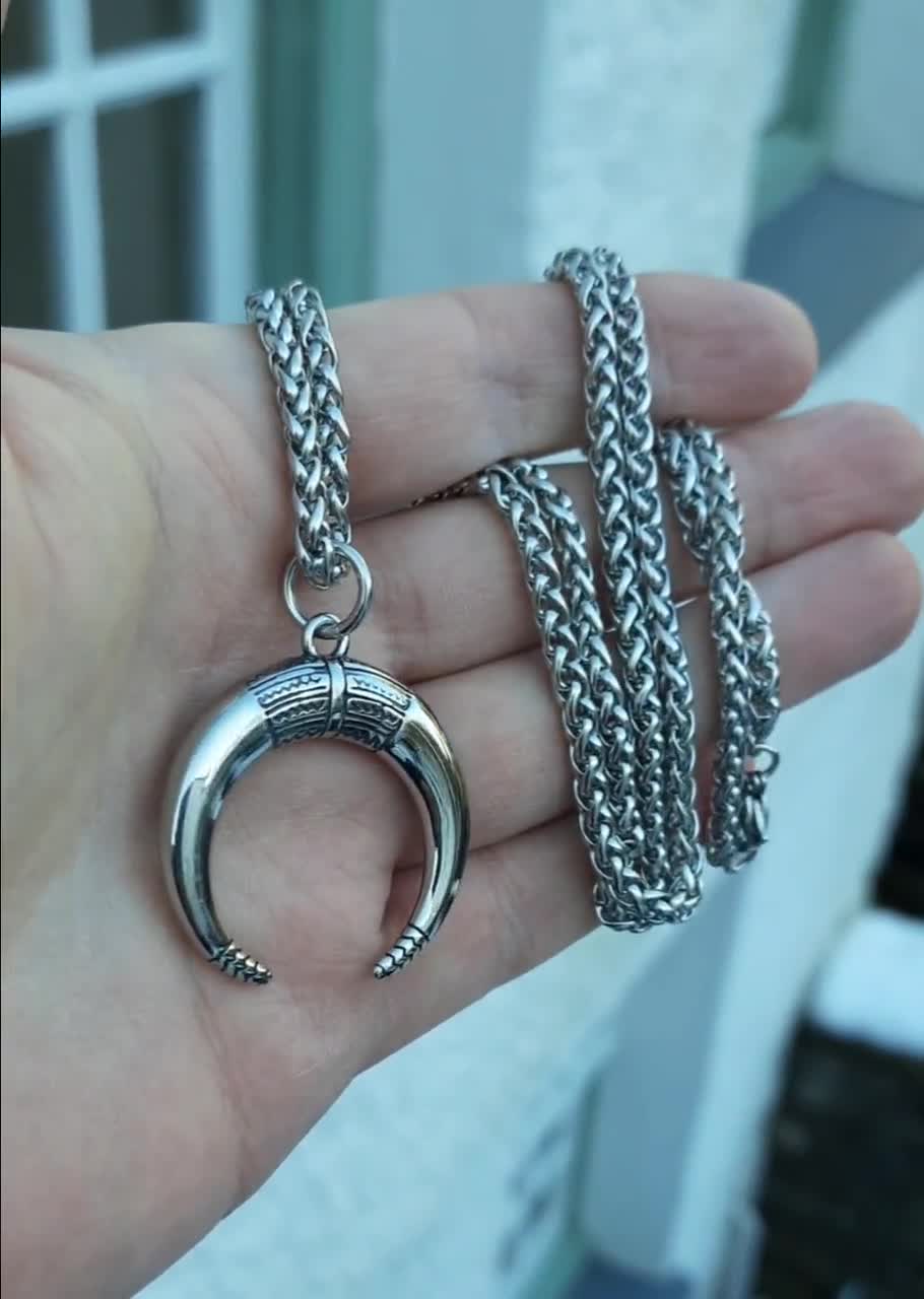 Jewelry - Ciondolo Testa di un Toro Acciaio Oro Camargue + String - 26,90