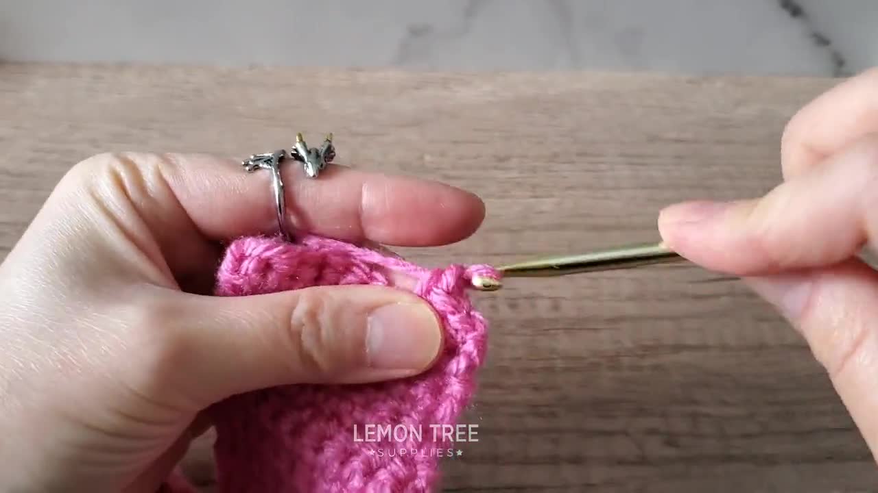 GRKB 10 Pcs Bague Crochet Crochets Tricot Anneaux De Tricot Anneau De Tension Pour Le Crochet Anneaux De Crochet Pour Doigts Anneau De Crochet Réglable Réglables Pour Crochet Et Crochet