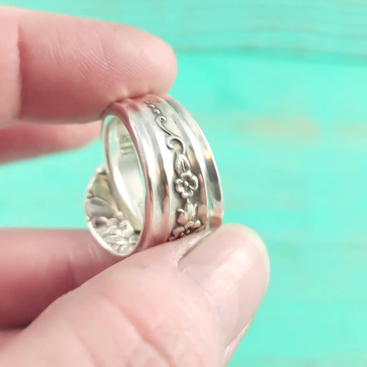 just got my wedding photos back 🎃🌙✨, image size:1280x1280