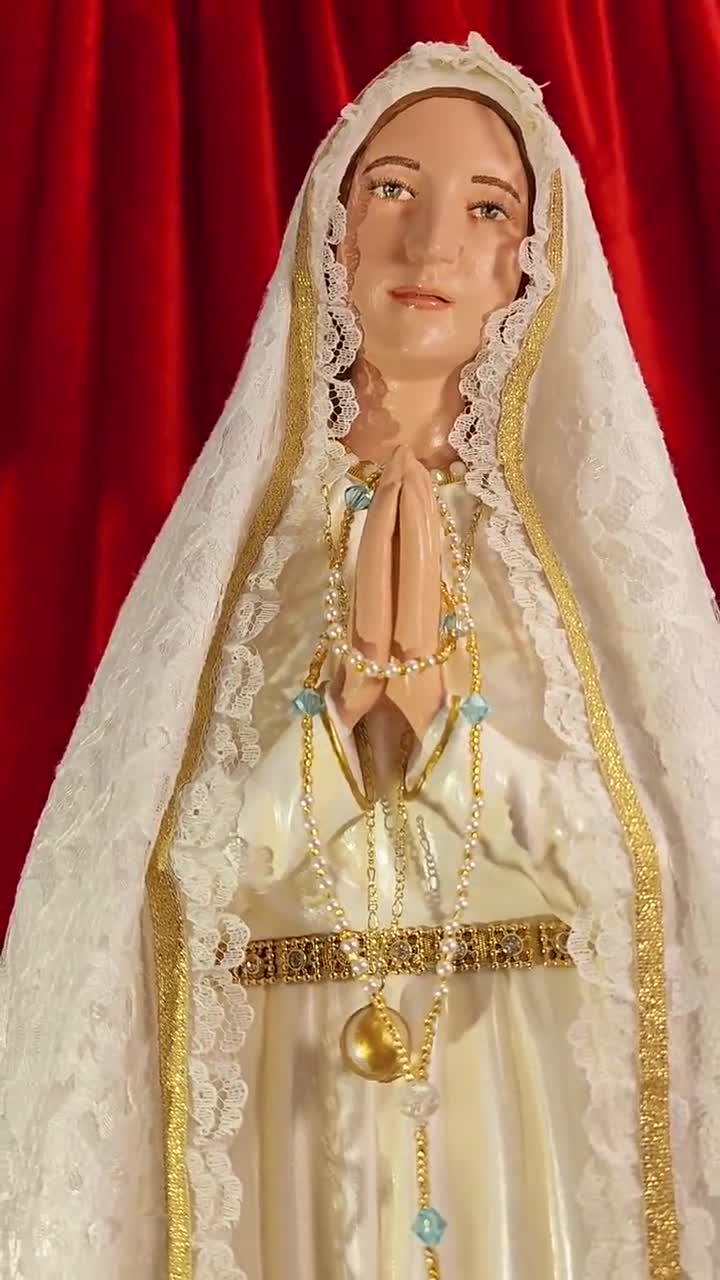 Nuestra Señora de Fátima con corona enjoyada de metal/chapado en oro de 26  pulg. Virgen peregrina