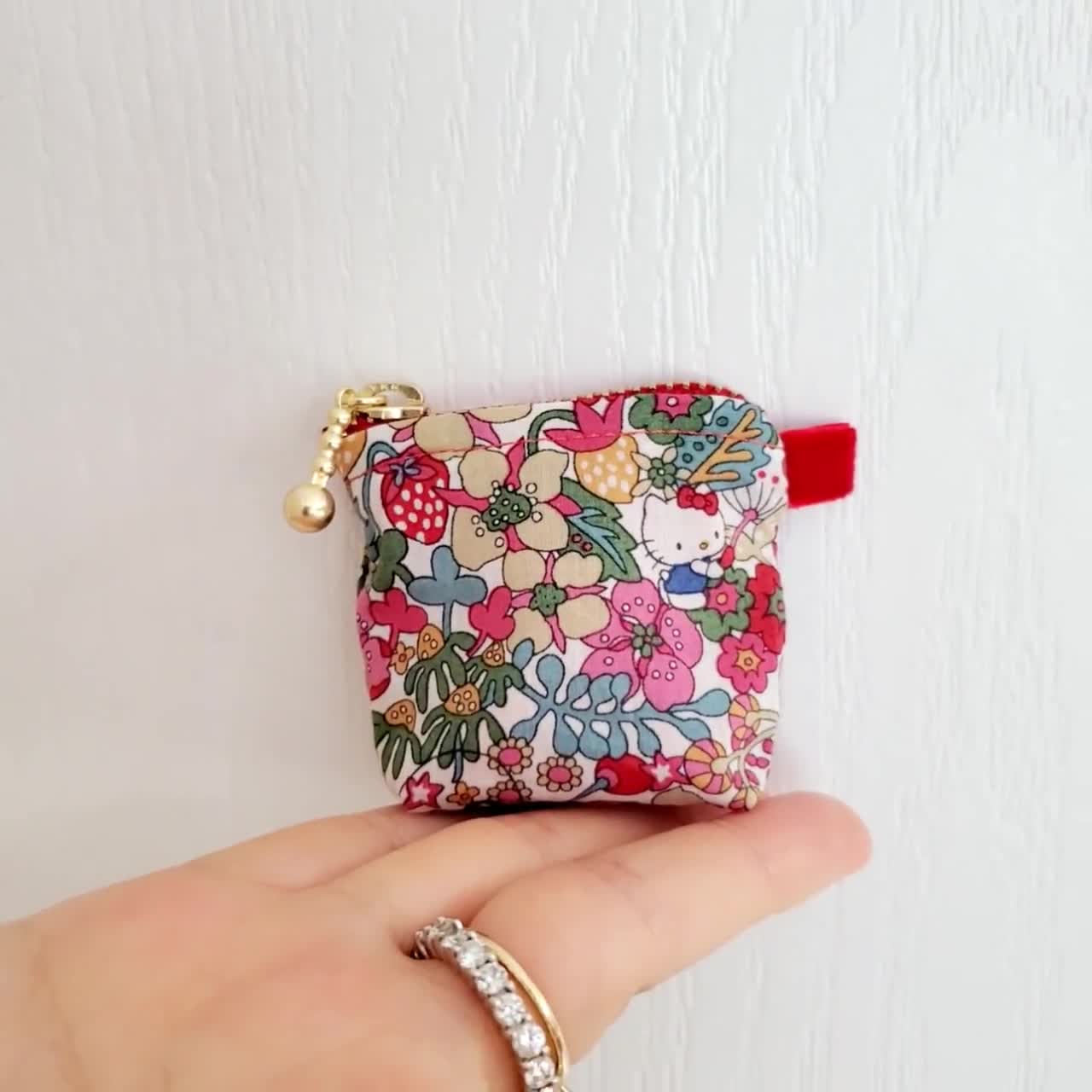 バッグ LIBERTY PRINT Fabric Pouch + Pink cherry Liberty Mini Pouch / Fabric Pouch / Flower Print Bag / Mini