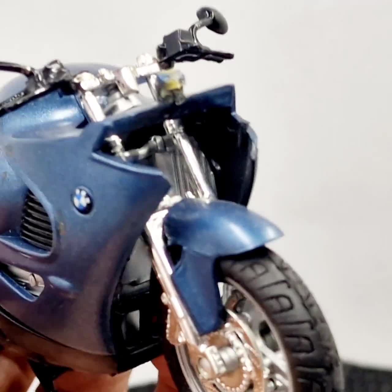 BMW K1200RS 1:18 Motormax in Blue Color, With No Box and