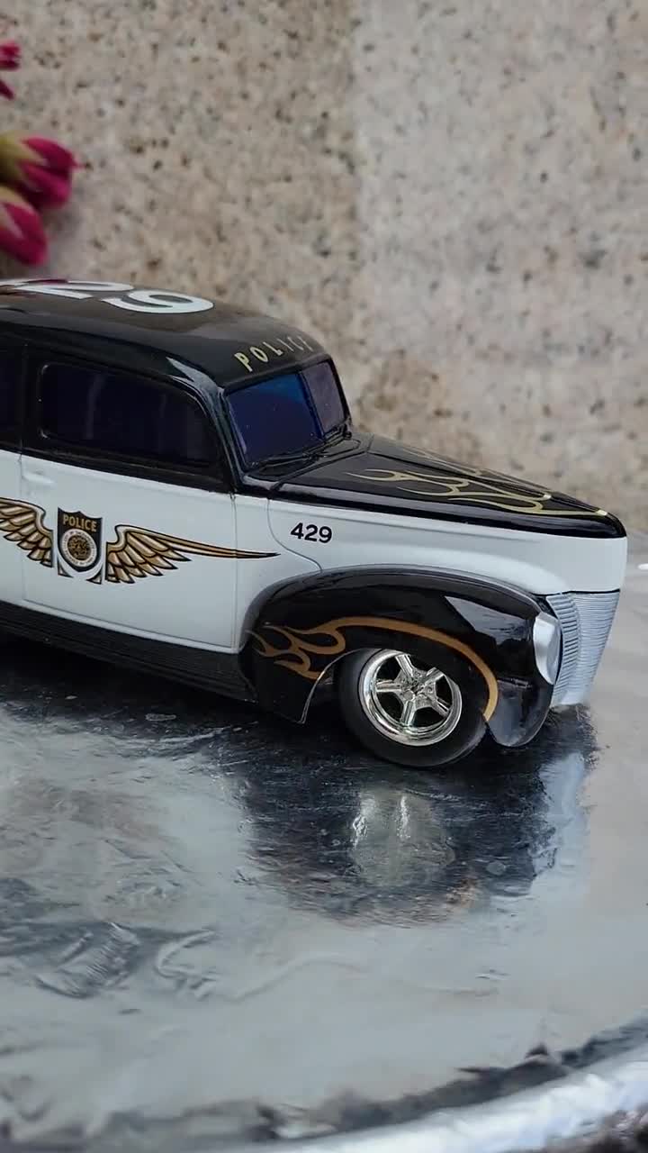 Hot Wheels Cop Rods 429 Fat Fendered 40's Ford Sacramento