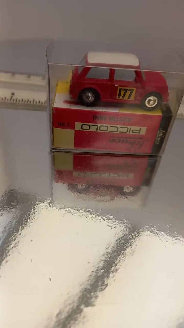 Schuco Piccolo 01331 Austin Mini Red Racing Number 177 1:90 Scale