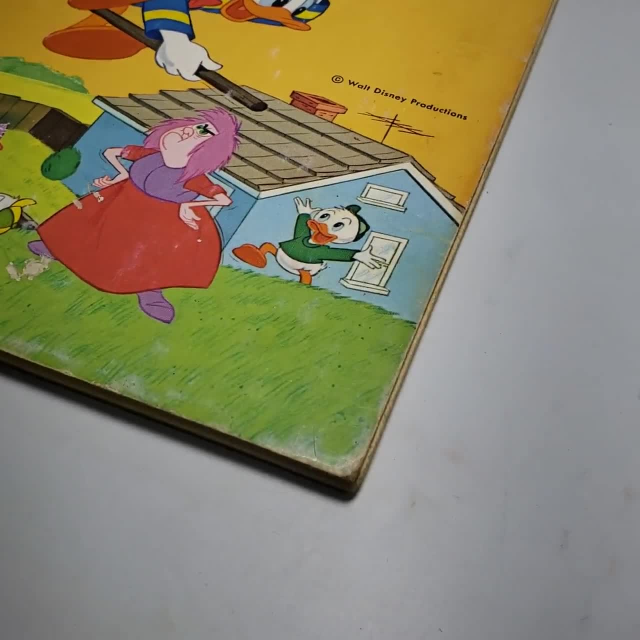 ドナルドダックと隣の魔女 小さな黄金の絵本 1981 ハードカバー