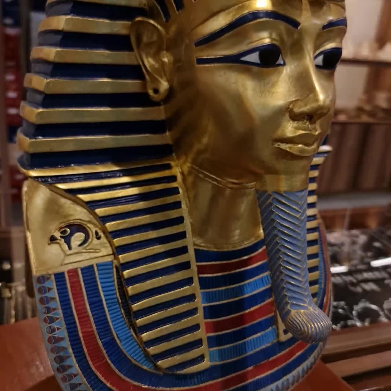 ツタンカーメン王のマスクのレプリカ：金メッキファイバーグラス