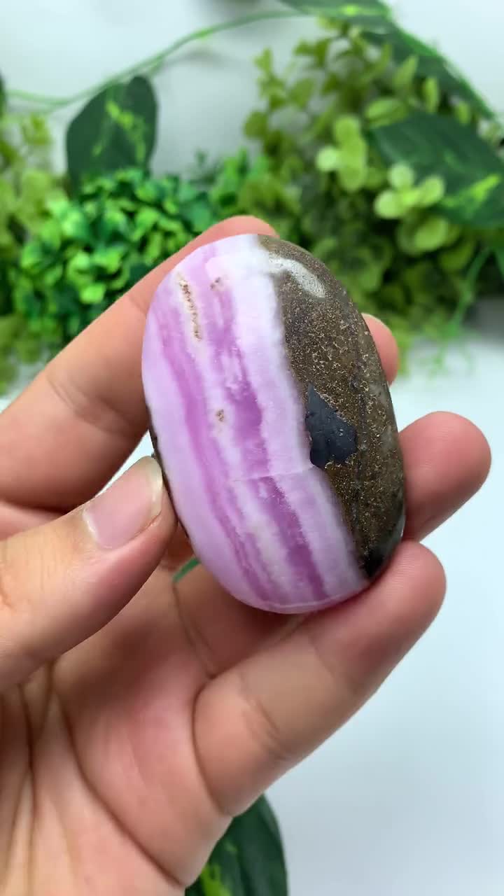 ピンクアラゴナイトパーム1点限りNo.669 ピンクアラゴナイト パームストーン56◇Pink Aragonite Palm Stone