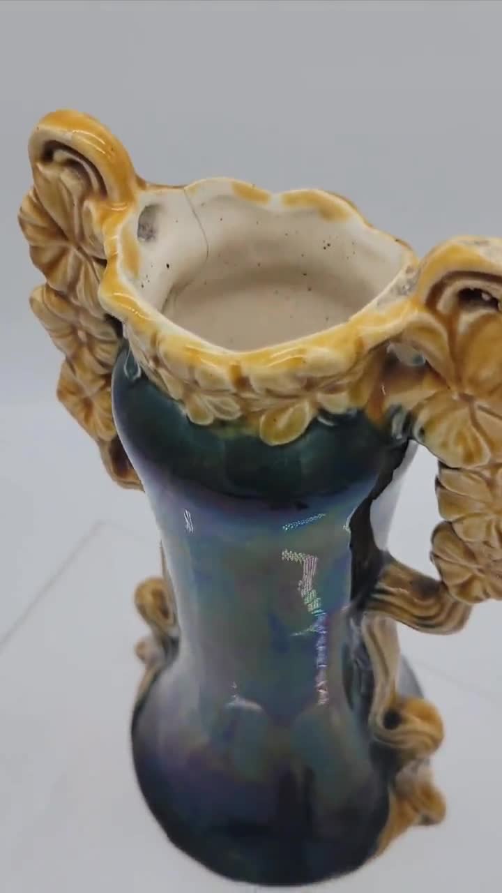 アンティークオーストリアのマジョリカ花瓶：ヨーゼフ・ストルナクト作