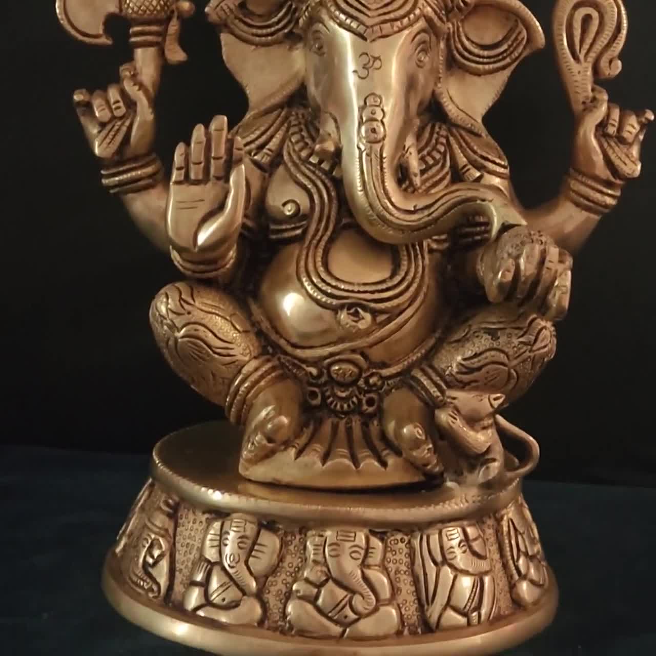 真鍮製ガネーシャ像：13インチの幸運のホームデコレーションアイドル