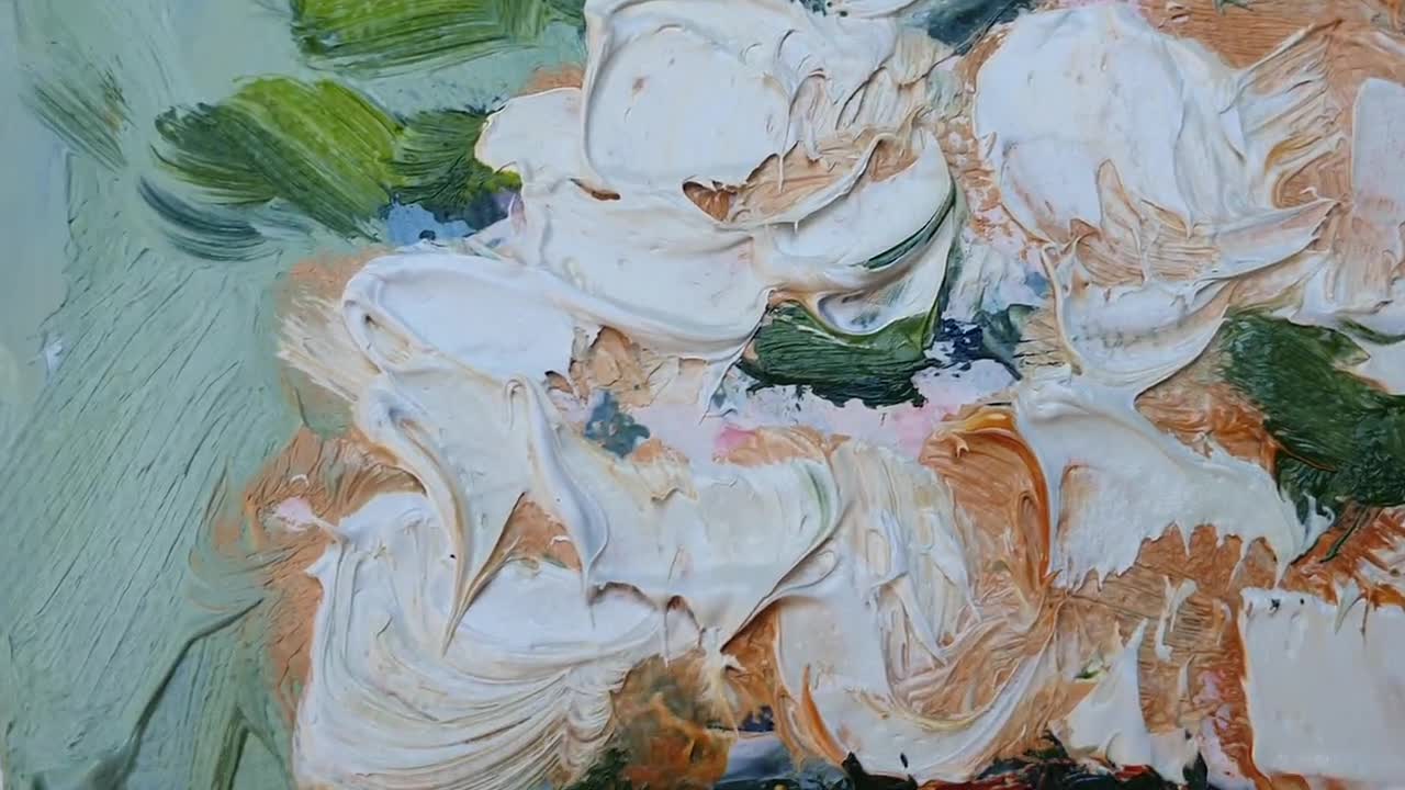 白いバラの油絵：花の静物画、インパストアート、デシ・グテヴァ作