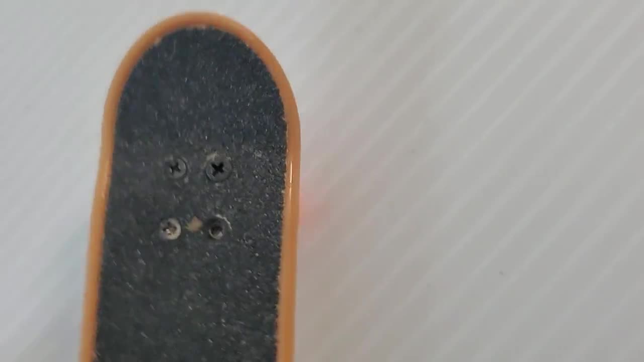 Tech Deck Steve Kesser ホットドッグ フィンガーボード | イエロー