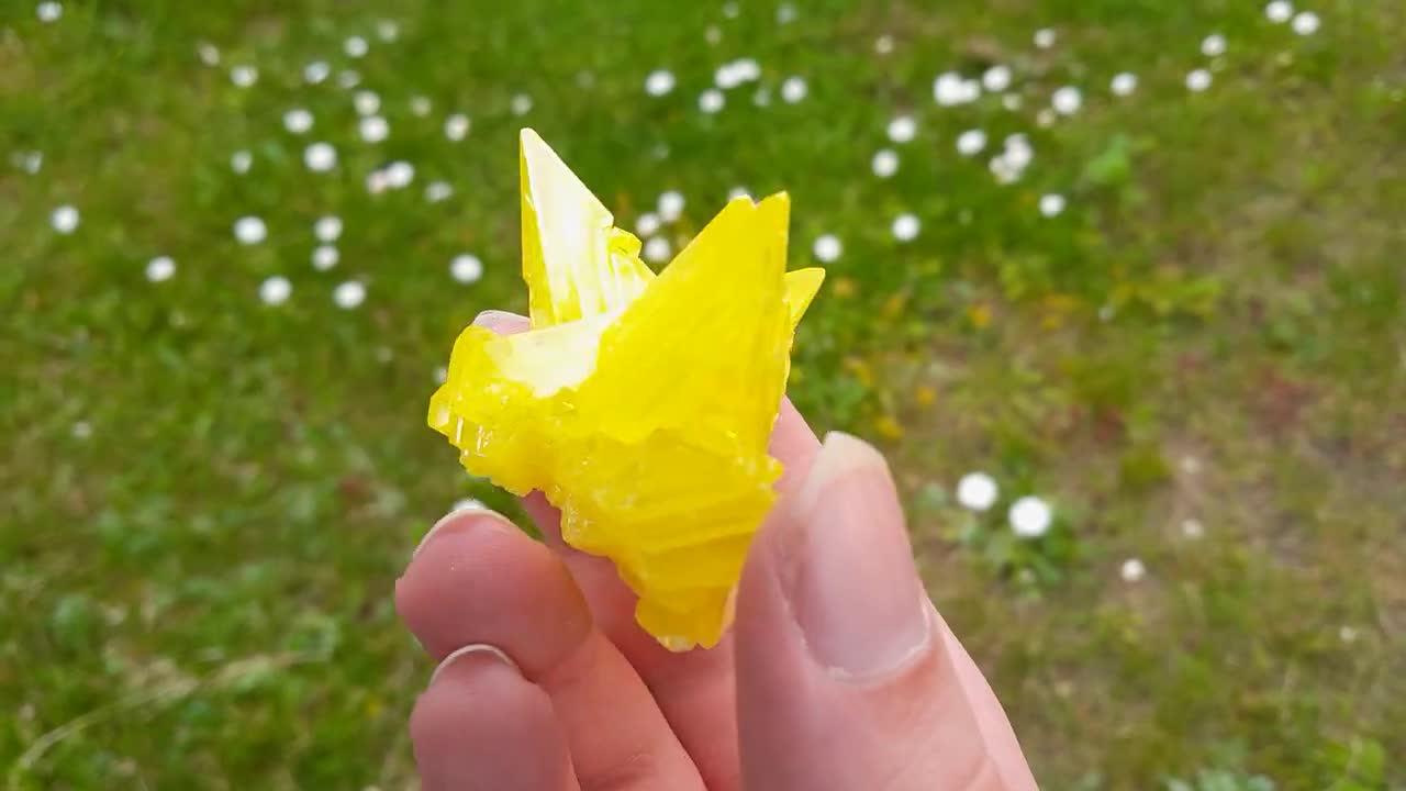 小さな硫黄結晶、硫黄クラスター、原石硫黄、エネルギーストーン、装飾