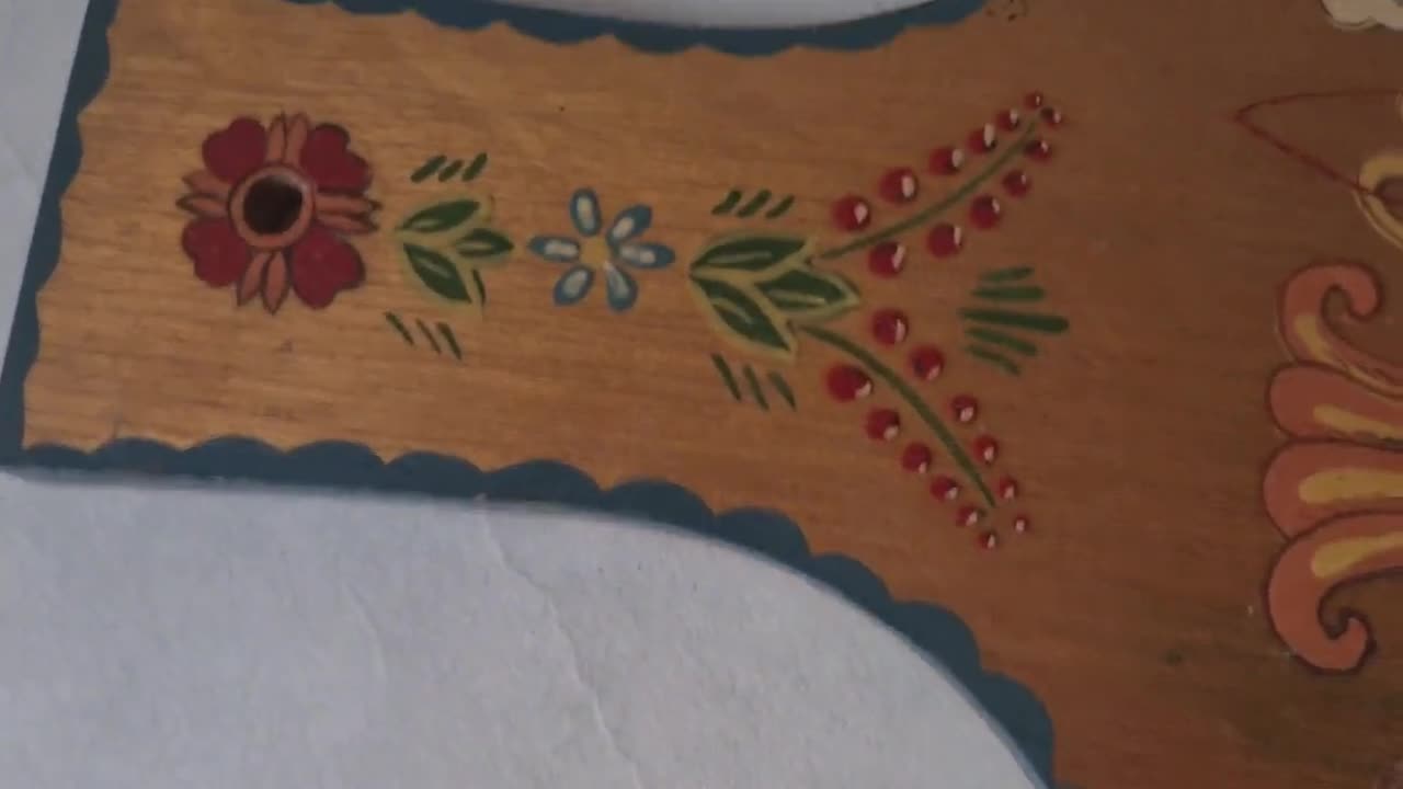 Plaqué d'art populaire en bois - France