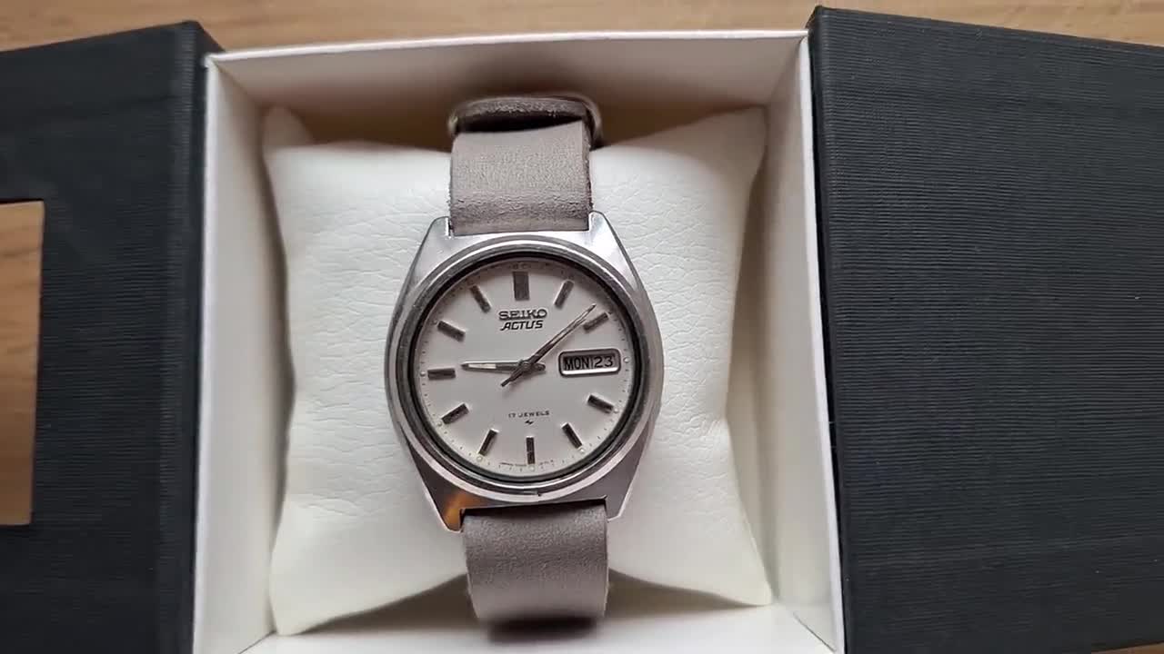 Rare SEIKO 5 Actus Ref. 7009-8330, Vintage Classic Japan Watch