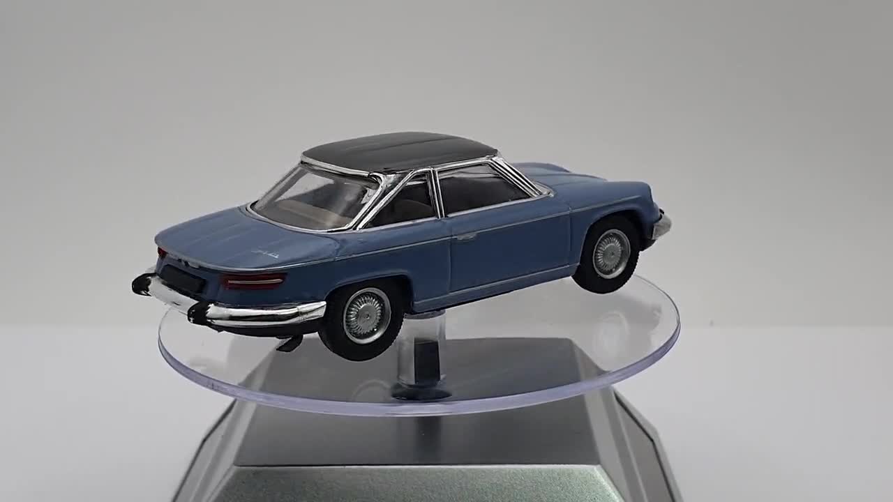 Panhard 24 CT bleue et toit noir (Solido