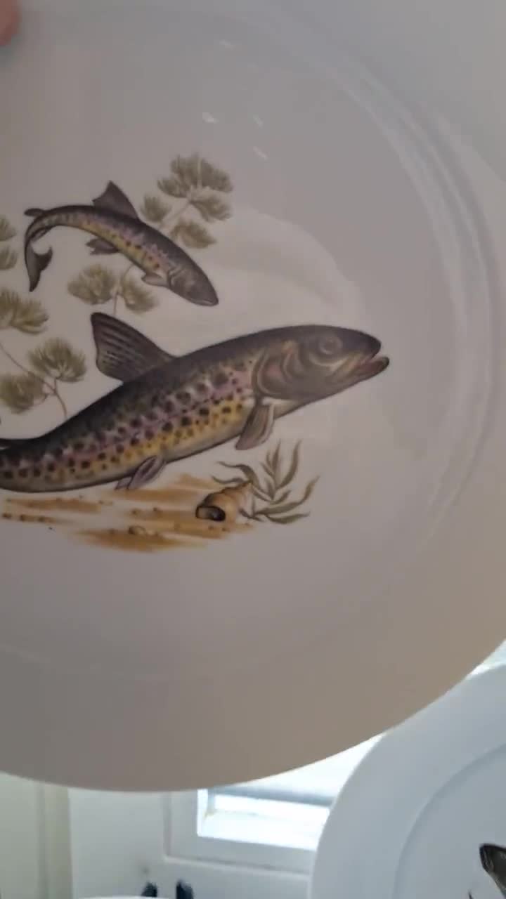 Vintage Set 5 Serving Plates With Images of Pisces Porcelain