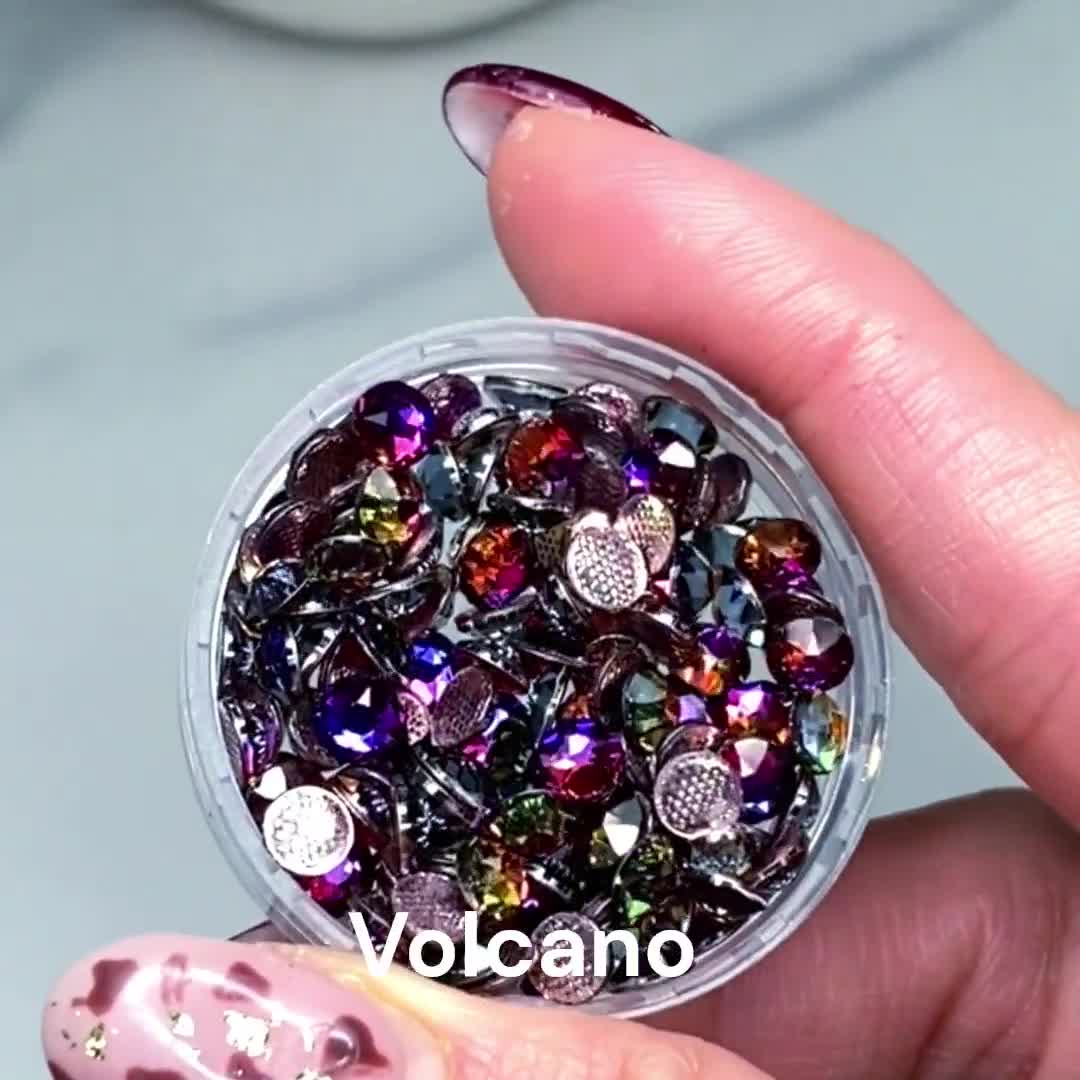 Crystal Volcano (001 VOL) Swarovski 2078 XIRIUS / 2038