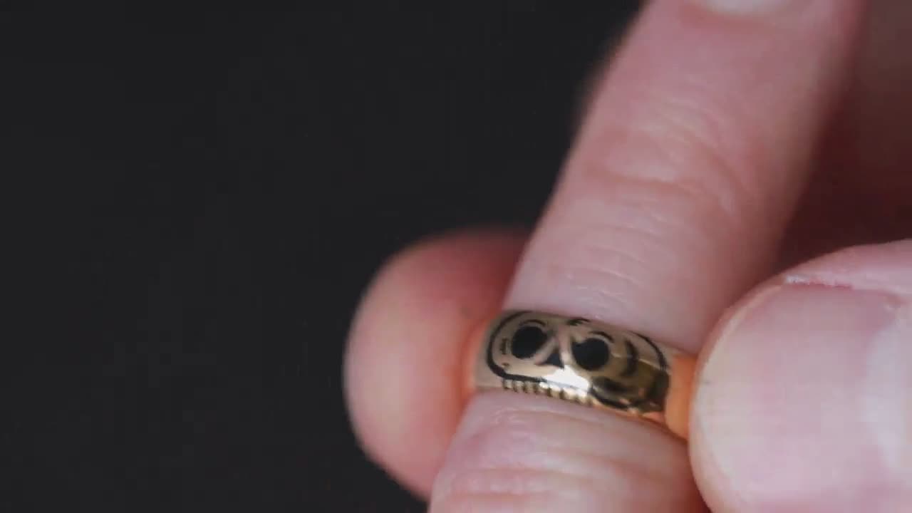 Antique English Art Deco 22K Gold Memento Mori Band Ring