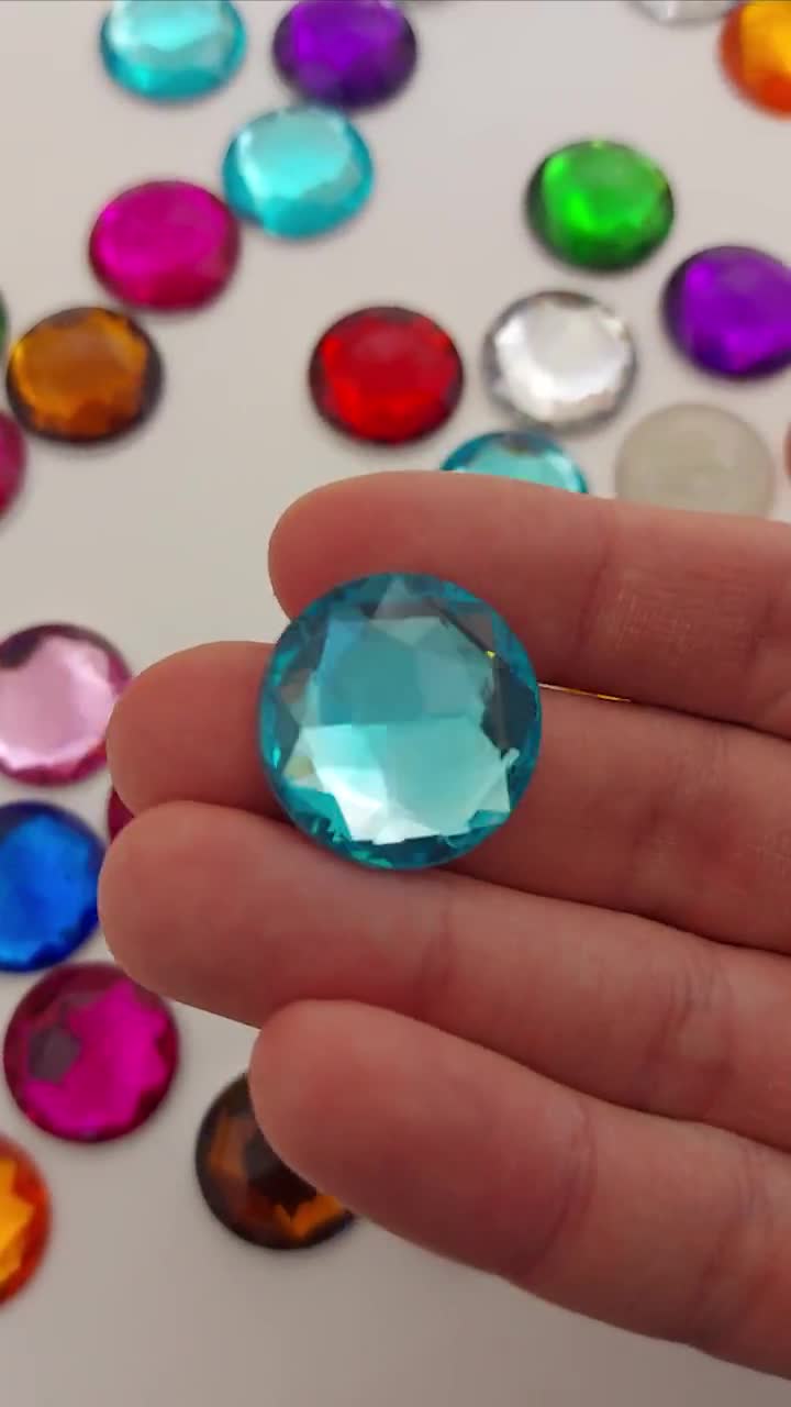 How to Make Custom Colored Gems for Cosplay 