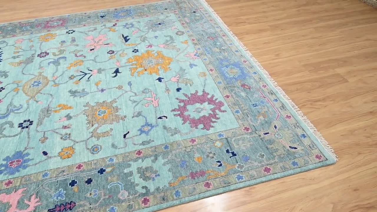 Tappeto colorato, tappeto Oushak in blu acqua e grigio oceano, tappeto  turco moderno con accenti rosa e lampone: tappeto in lana Berry Bliss  AR_3312 -  Italia