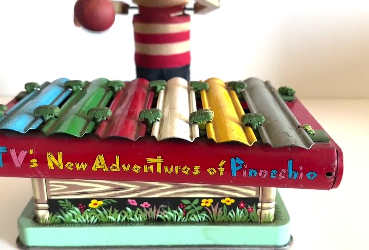 Battery Operated Pinocchio Plays the Xylophone With Original Box