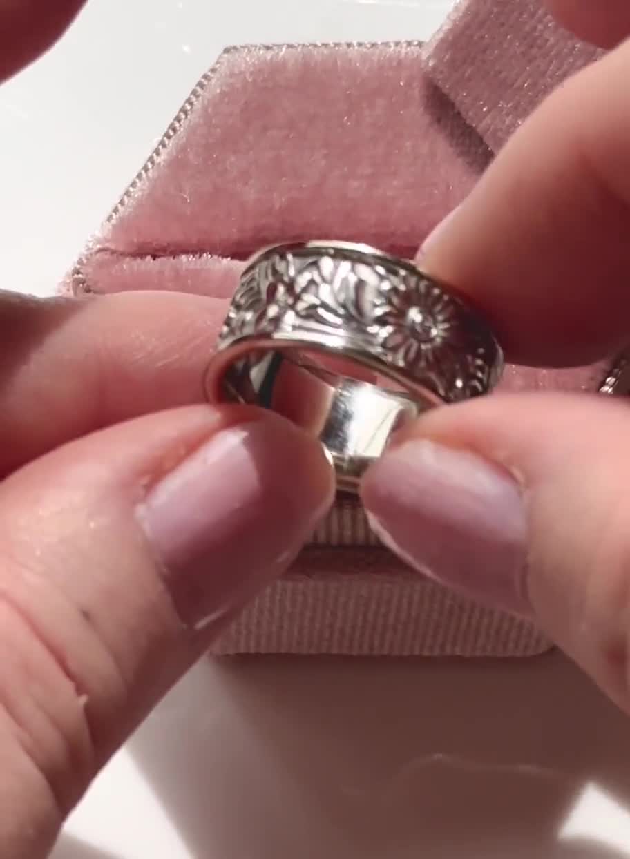 Custom Flower Ring for Women Thick Engraved Wedding Ring