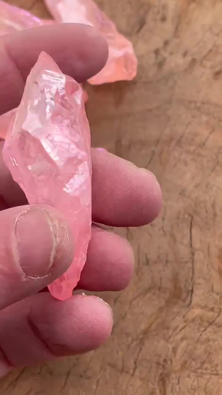 ピンクオーラ水晶ポイント – 原石ピンクオーラ水晶 – 未加工クリスタル