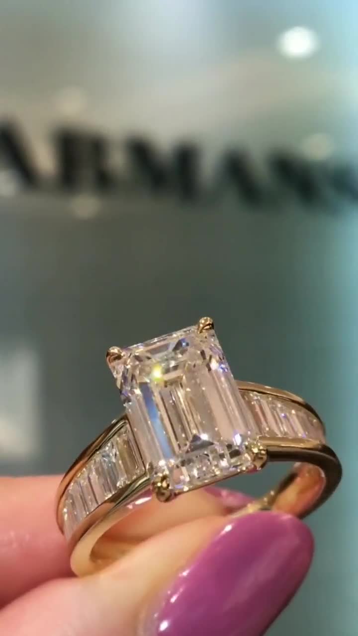 最高級モアサナイト　モアッサナイト　4ctエメラルドカットリング14号 彼女のための 4.00CT モアッサナイトの婚約指輪、14K ソリッド