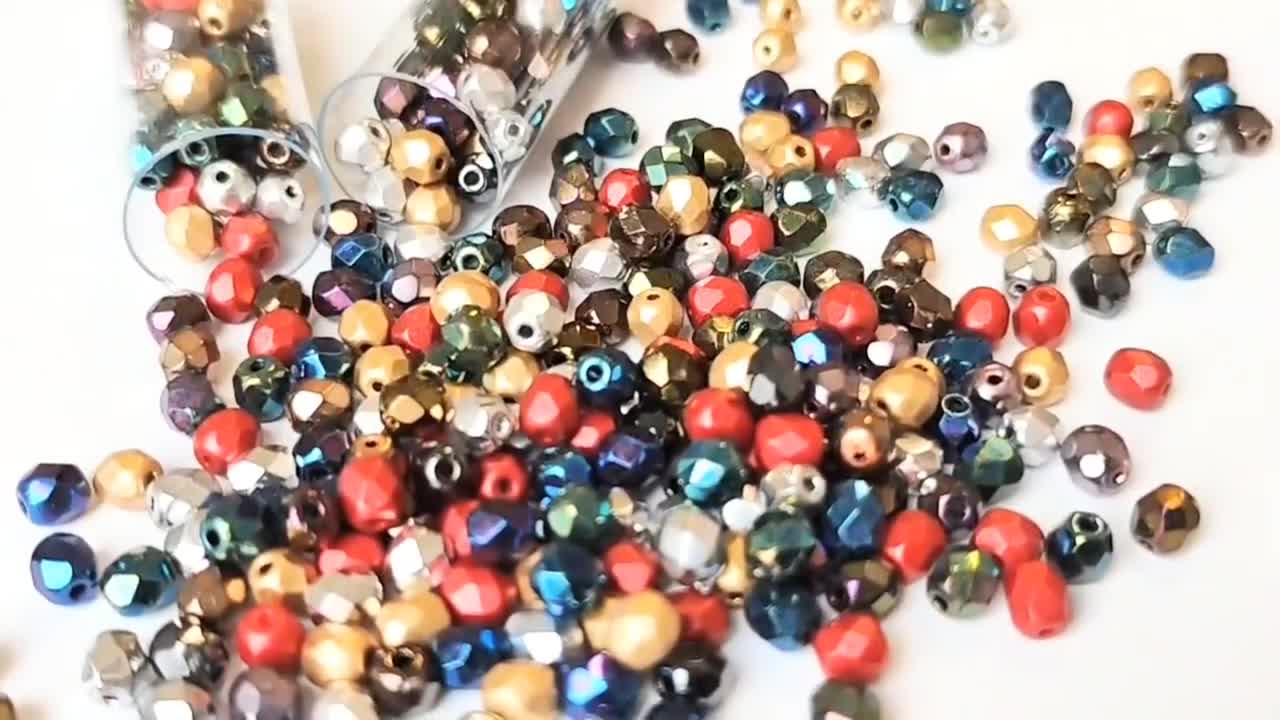 600 perline di vetro sfaccettato ceco, lucidate a fuoco, rotonde 4 mm, rubino scuro (granato