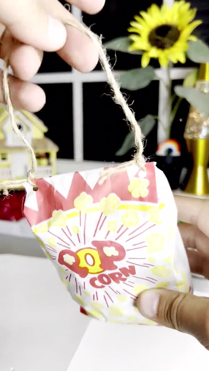 5112 Sola Popcorn Shredder M&M Bird Toys - Unique Super Shreddy