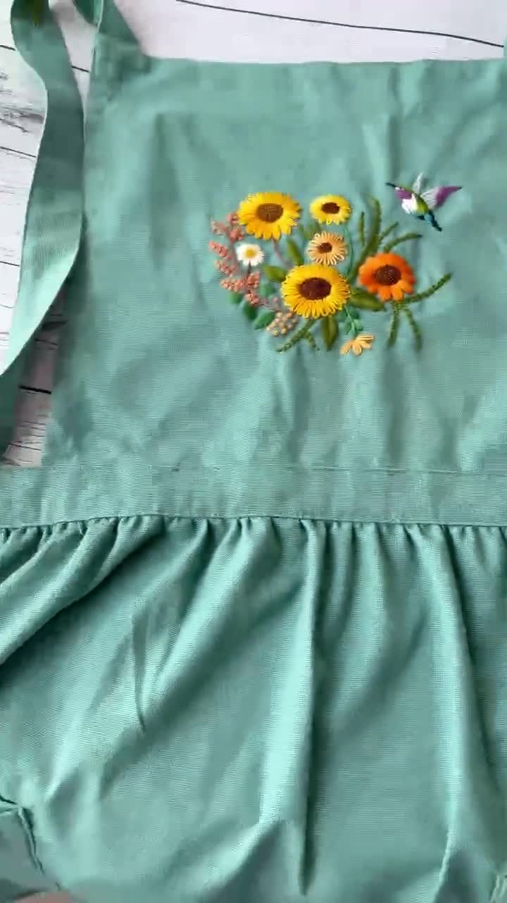 ひまわりページ リネンエプロン6点 ひまわりの手刺繍エプロン（女性用）、花柄刺繍エプロン、リネン