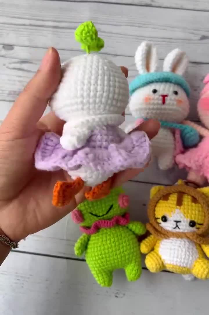 Handmade Crochet Pig Doll Keychain - Soft Yarn Stuffed Animal Toy, Cute Purse Ornament 2"x4"x3"