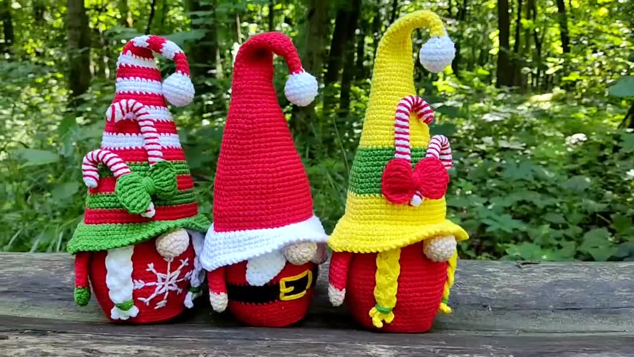 Crochet Kit - Santa Gnome Amigurumi – Lion Brand Yarn