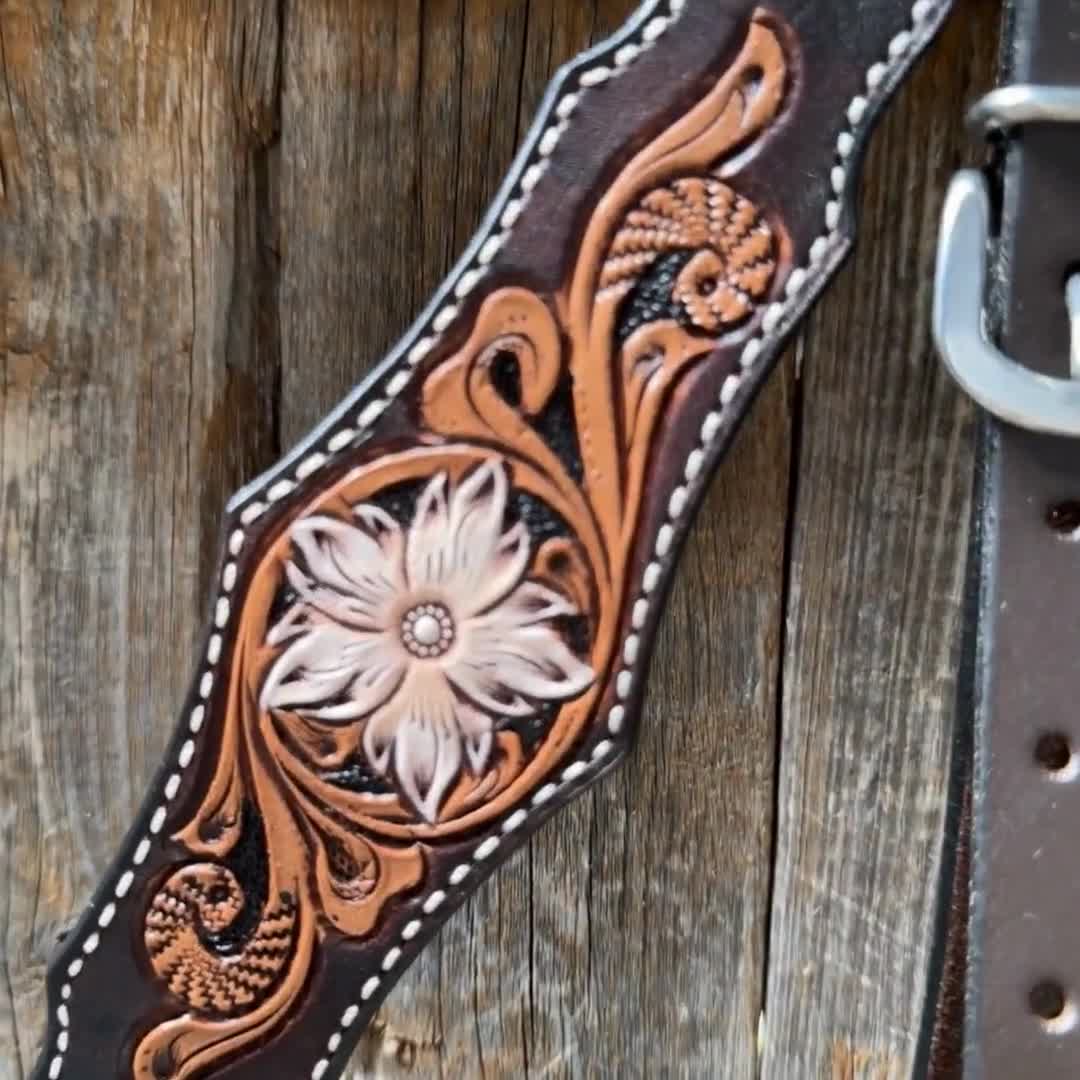 Collier Poitrine En Cuir Américain Sculpté Main – Motif Floral – Marque RK Hilason – Taille Standard