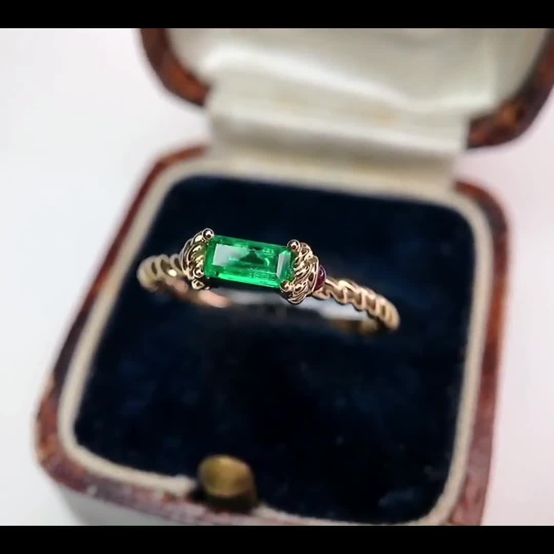 Minimalist Natural Colombia Emerald Engagement Wedding Ring in solid 18k  gold/Vintage Unique bridal set/custom Delicate promise ring