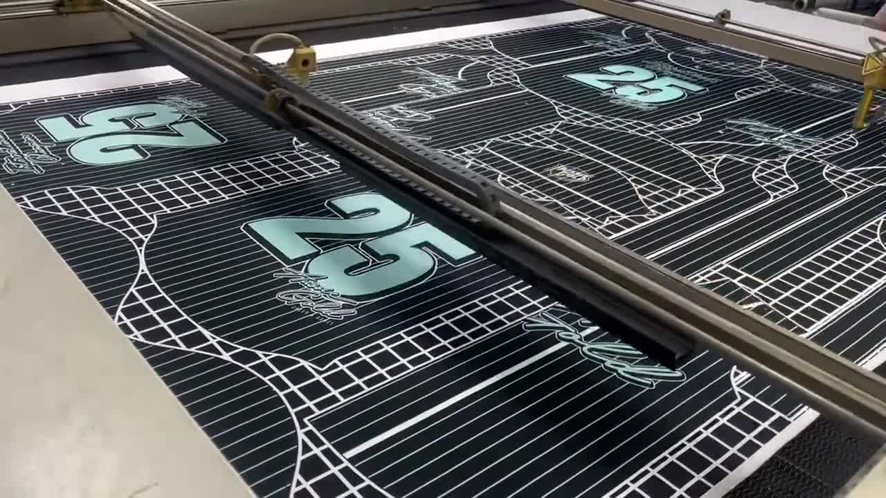 Camiseta de fútbol personalizada, logotipo bordado con nombre y número, regalo de cumpleaños para mujeres, niños y bebés, regalo para fanáticos para el día del juego, uniforme deportivo. video poster