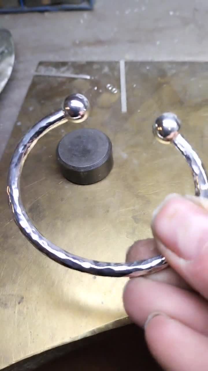 Bracciale rigido doppio con nodo in ottone rodiato - ARGENTO | CELINE