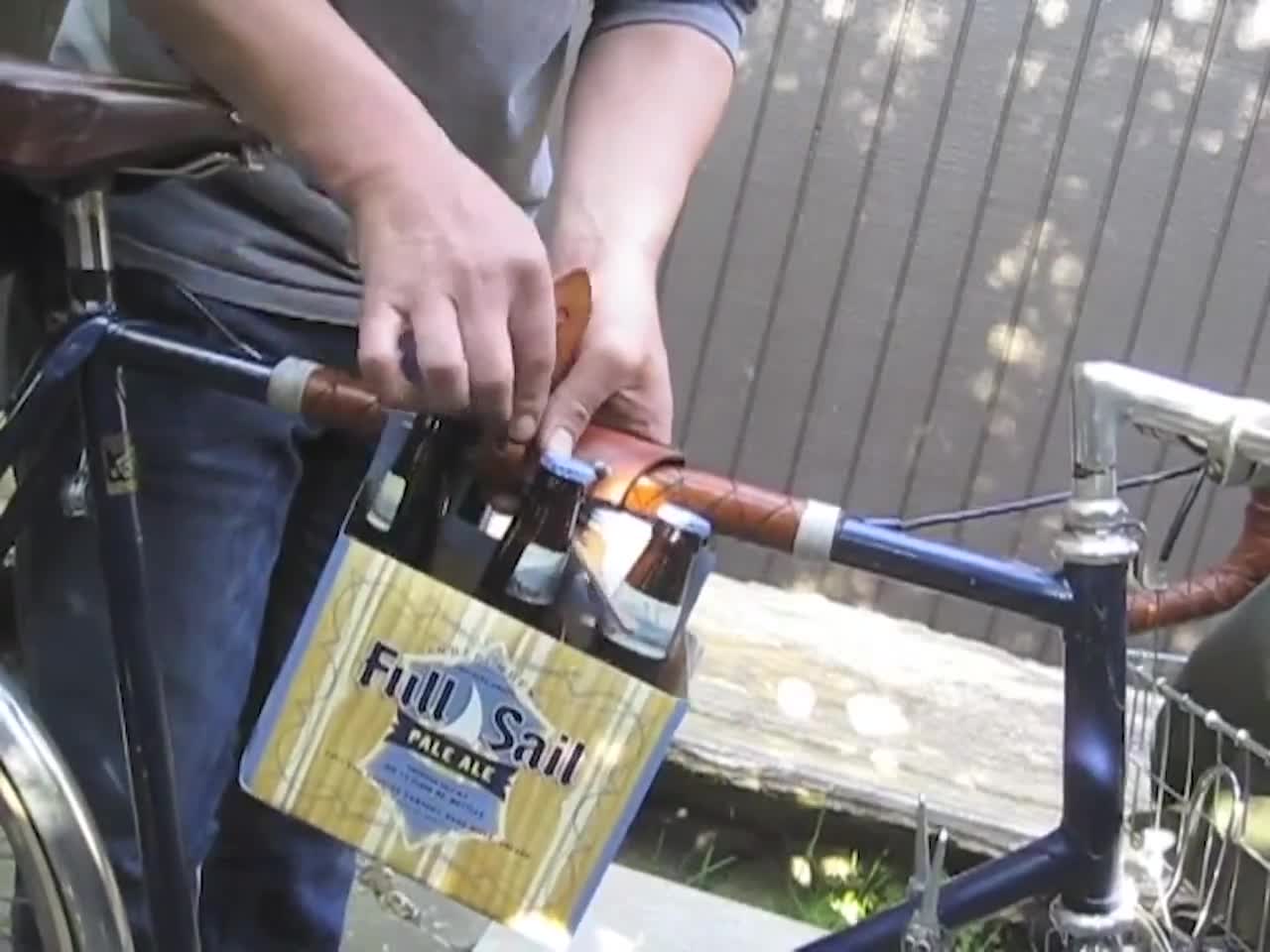 Bike Beer Holder the 6-pack Frame Cinch Leather Bicycle Beer Carrier 