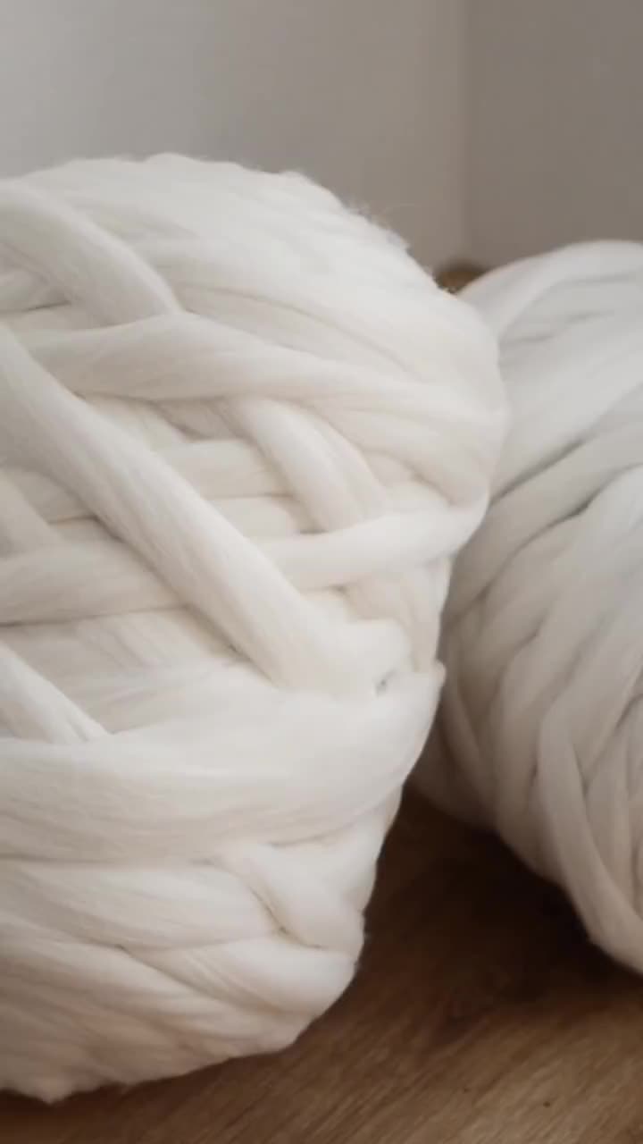Chunky knit yarn bulk 10 lb (4.6 kg)