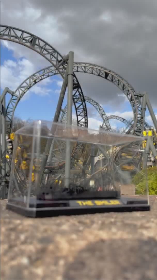ザ・スマイラー ミニジェットコースター模型ジオラマ（ディスプレイ