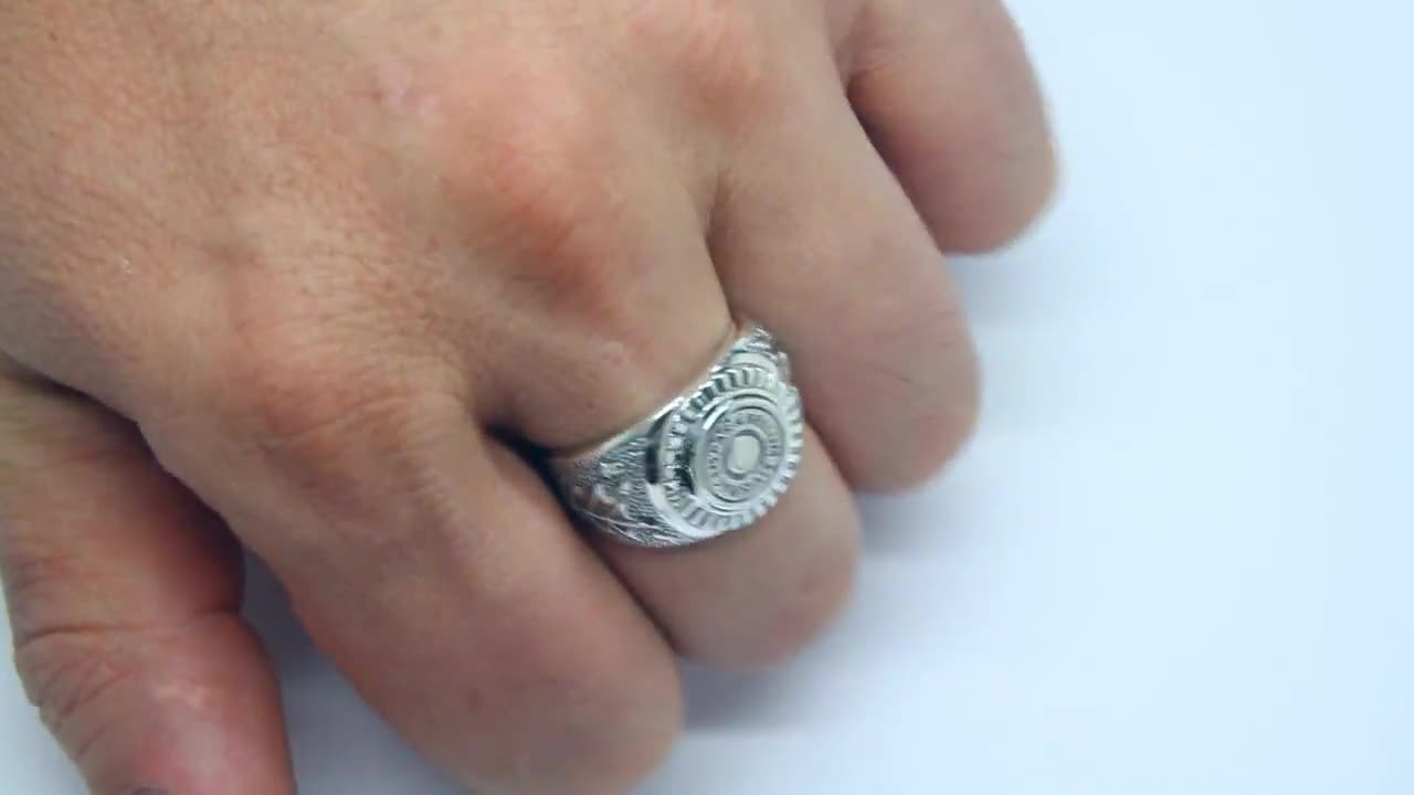 Man Wearing Turban Silver Ring – Put This On