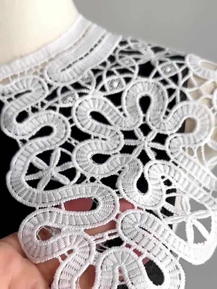 Retro Venise Lace Collar White Hollowed Out Detachable Collar for