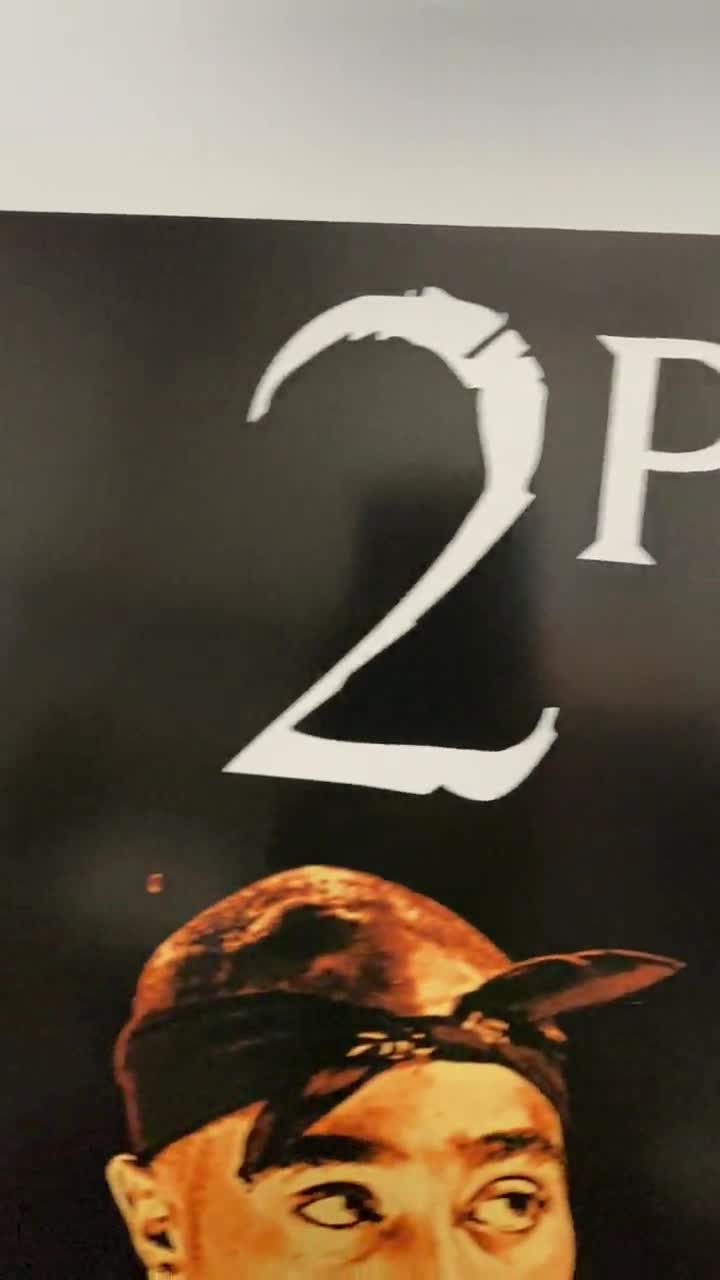 最終価格 2PAC ポスター 非売品 レーベル純正 Poster 最終価格 2PAC ポスター 非売品 レーベル純正 Poster - メルカリ