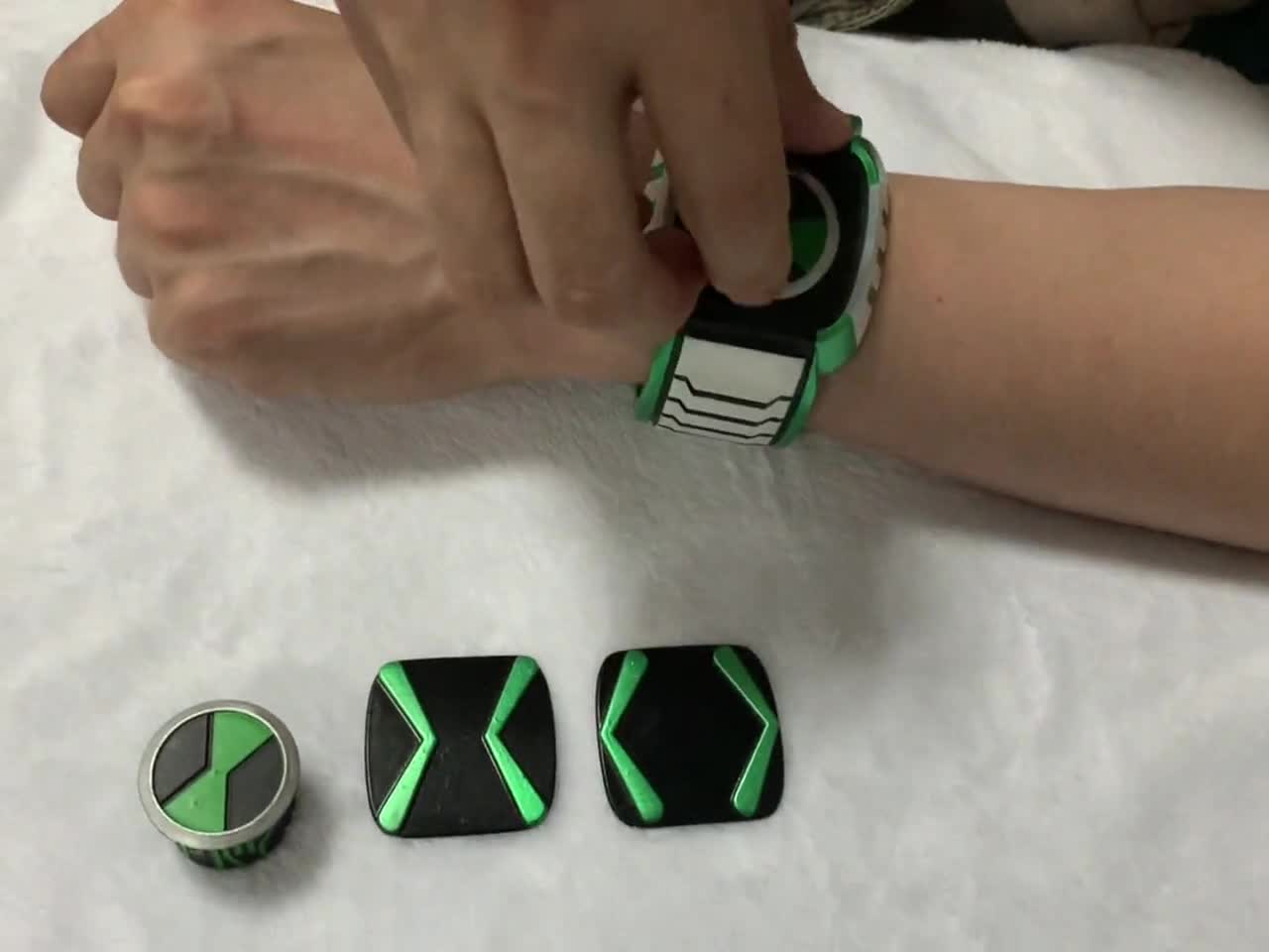 Ben 10 Omnitrix Watches Real Ben10 Watch, Spin, Bounce, Snap Actions Rbg  Remote, Alien Watch, Cosplay Props, Custom Props 